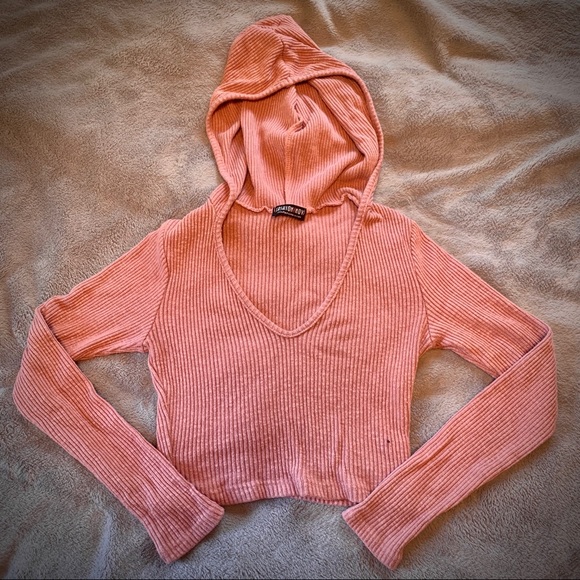 crop top pink hoodie